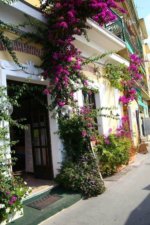 Viviani Raffaella Hotel Monterosso al Mare Italië