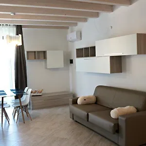 Paradeisos Sas Aparthotel Somma Lombardo