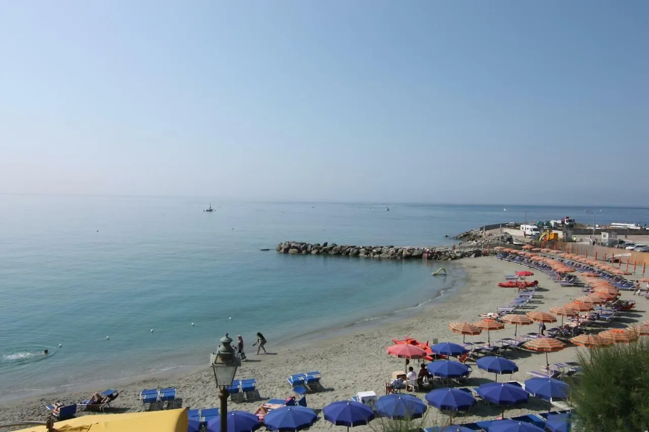 Viviani Raffaella Hotel Monterosso al Mare Italy